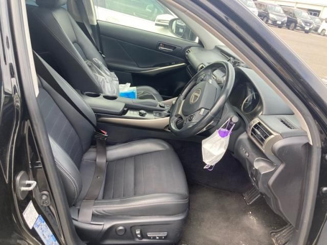 TOYOTA LEXUS IS250 2013 Image 31