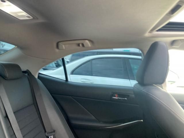 TOYOTA LEXUS IS250 2013 Image 31