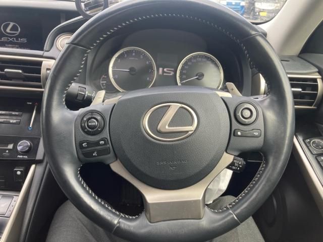TOYOTA LEXUS IS250 2013 Image 31