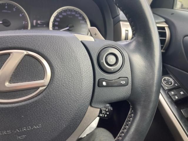 TOYOTA LEXUS IS250 2013 Image 31