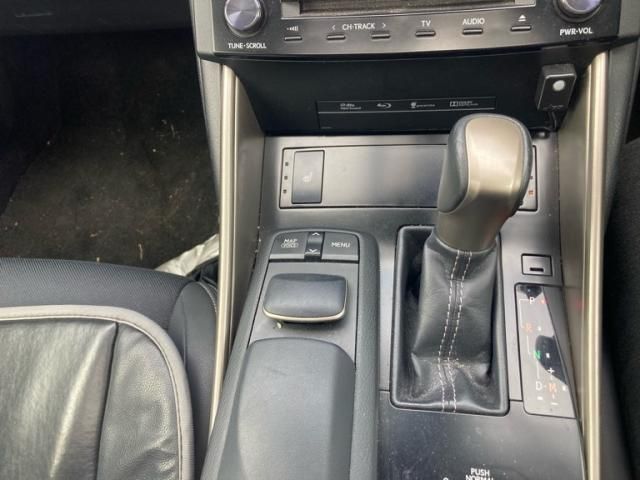 TOYOTA LEXUS IS250 2013 Image 31