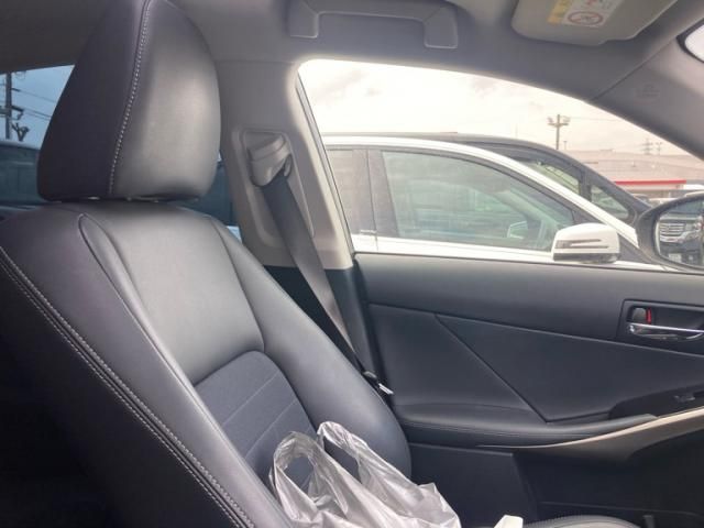 TOYOTA LEXUS IS250 2013 Image 31