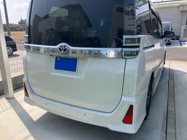 TOYOTA VOXY 2019 Image 31