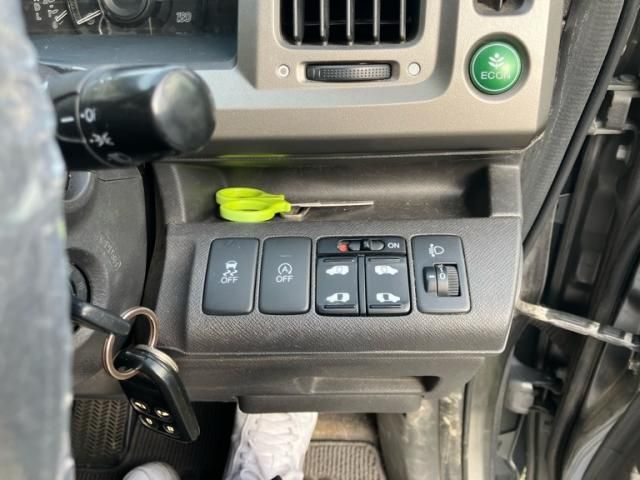 HONDA STEPWAGON 2013 Image 31