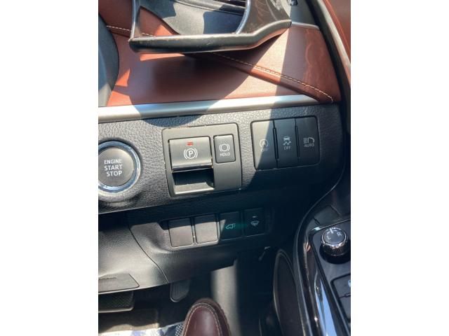 TOYOTA HARRIER 2WD 2019 Image 31