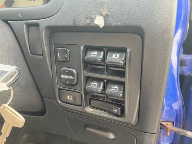 DAIHATSU MIRA AVY 4WD 2003 Image 31