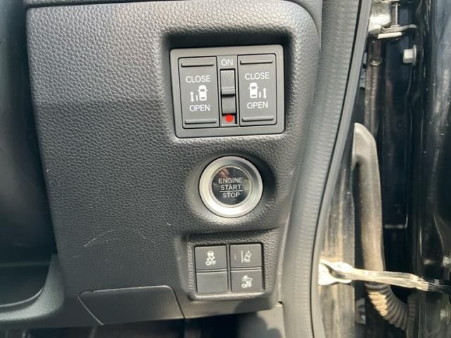 HONDA N BOX CUSTOM 2018 Image 31