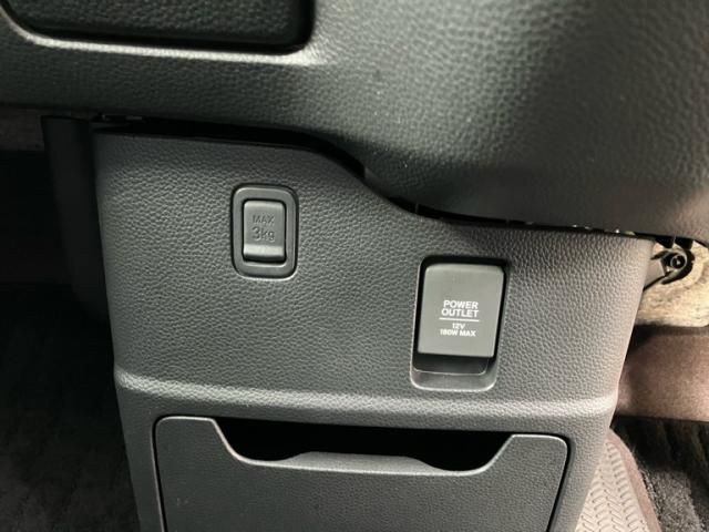 HONDA N BOX CUSTOM 2018 Image 31