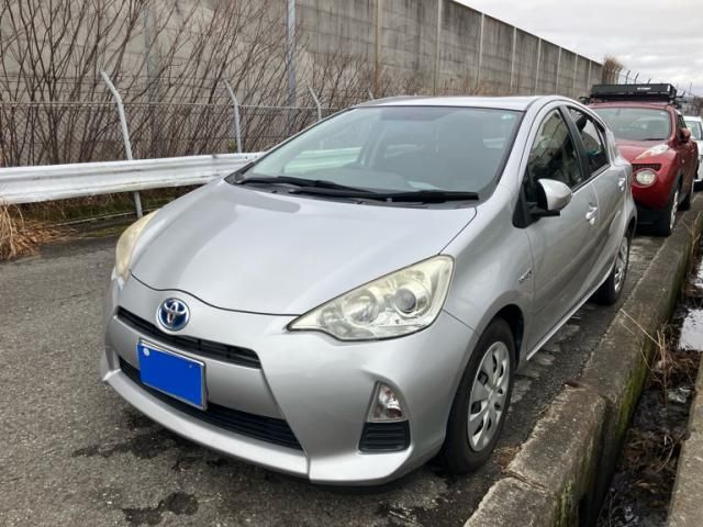 TOYOTA AQUA 2013 Image 31