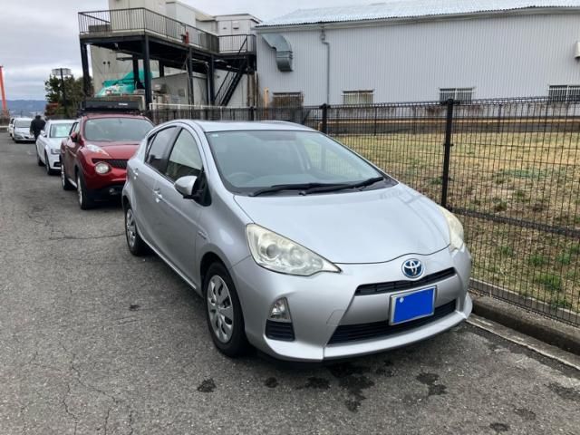 TOYOTA AQUA 2013 Image 31