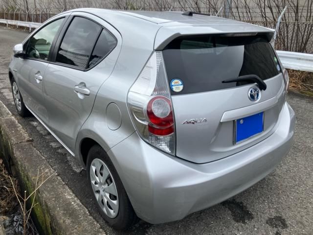 TOYOTA AQUA 2013 Image 31