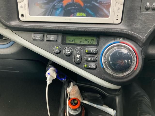 TOYOTA AQUA 2013 Image 31