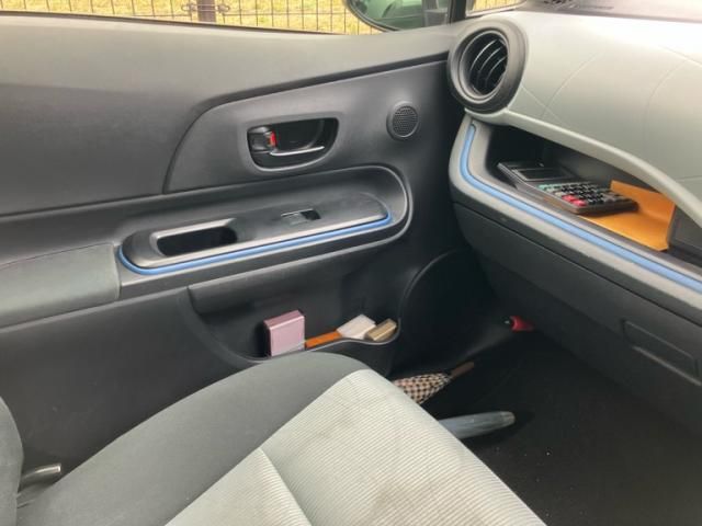 TOYOTA AQUA 2013 Image 31