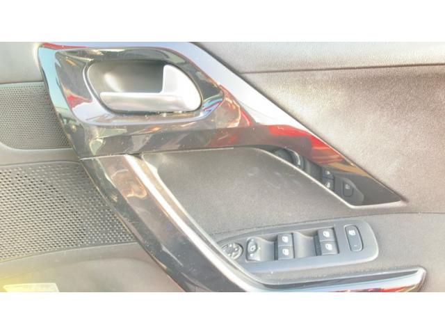 PEUGEOT 208 2015 Image 31