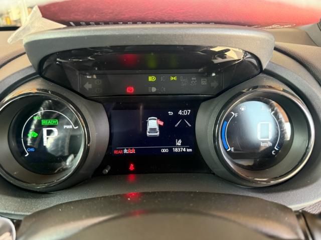TOYOTA YARIS HYBRID 2021 Image 31