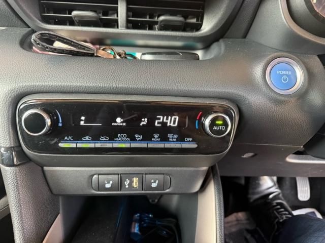TOYOTA YARIS HYBRID 2021 Image 31
