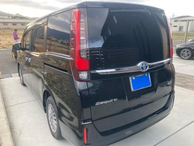 TOYOTA ESQUIRE HYBRID 2014 Image 31