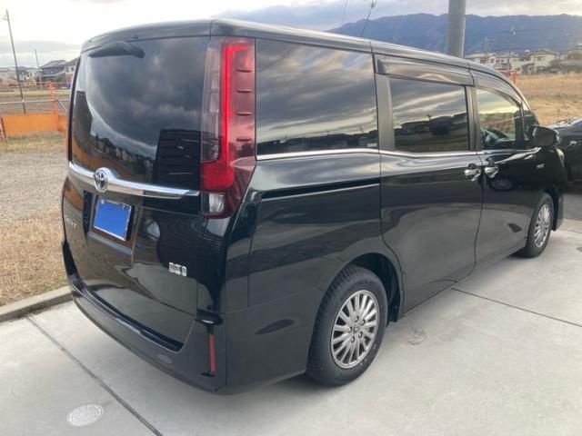 TOYOTA ESQUIRE HYBRID 2014 Image 31