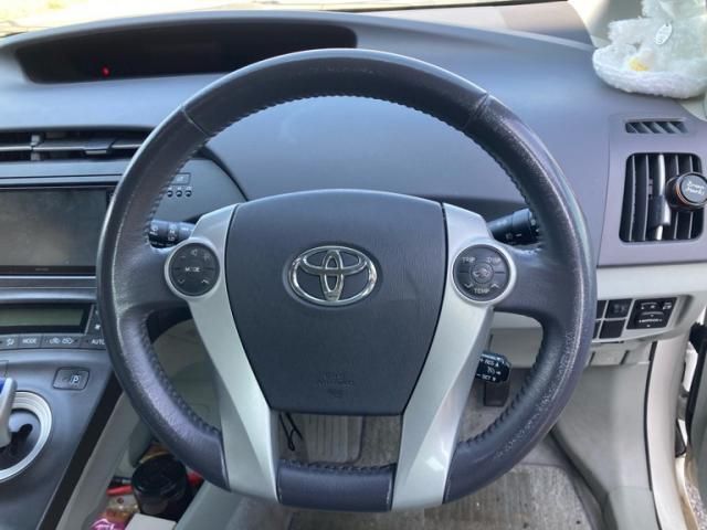 TOYOTA PRIUS 2011 Image 31