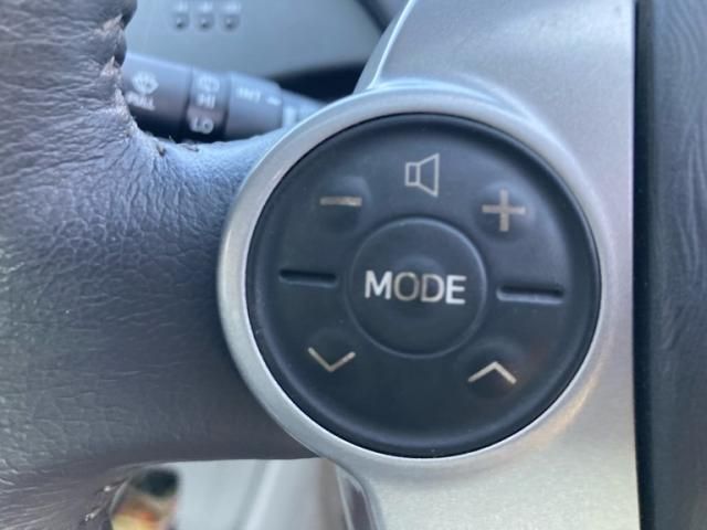 TOYOTA PRIUS 2011 Image 31