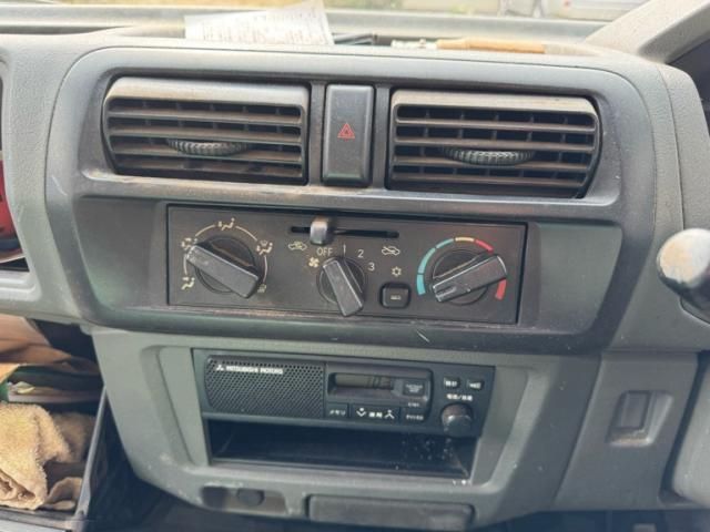 MITSUBISHI MINICAB TRUCK 4WD 2002 Image 31