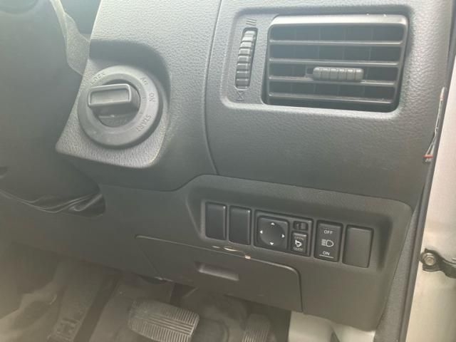 NISSAN X-TRAIL 4WD 2006 Image 31