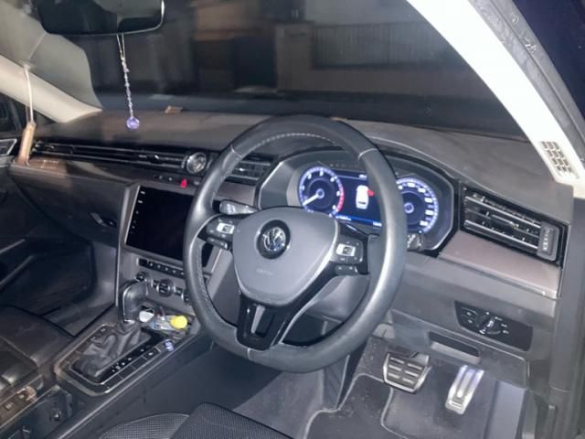 VOLKSWAGEN PASSAT AL 2019 Image 31