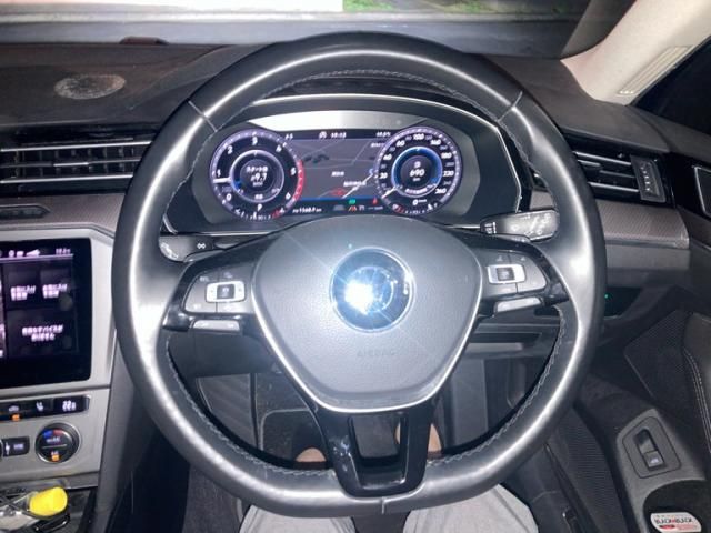 VOLKSWAGEN PASSAT AL 2019 Image 31