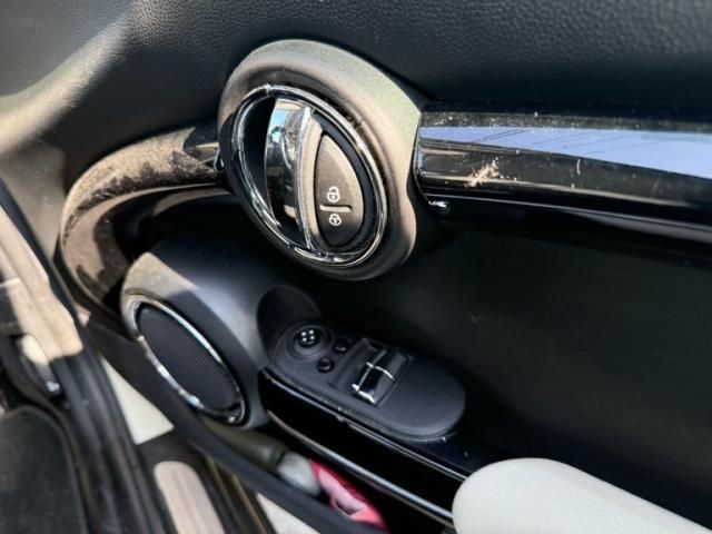 BMW MINI COOPER S 2015 Image 31