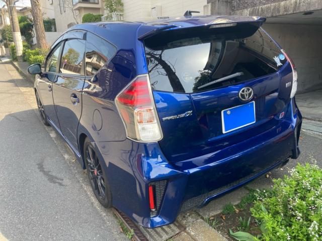 TOYOTA PRIUS ALPHA 2017 Image 31