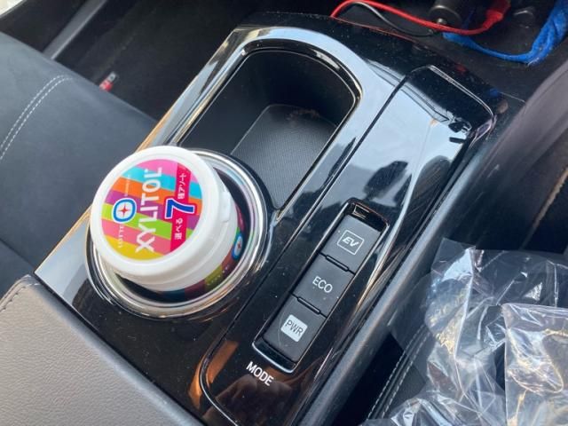 TOYOTA PRIUS ALPHA 2017 Image 31