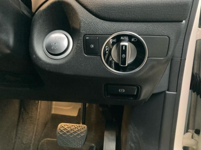 MERCEDES BENZ CLA CL 2018 Image 31