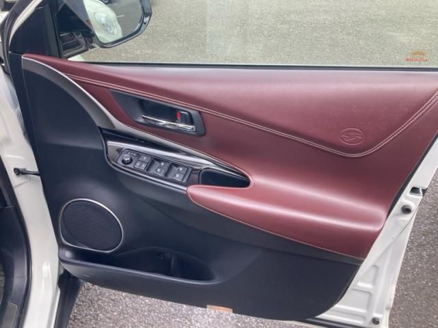 TOYOTA HARRIER HYBRID 2018 Image 31