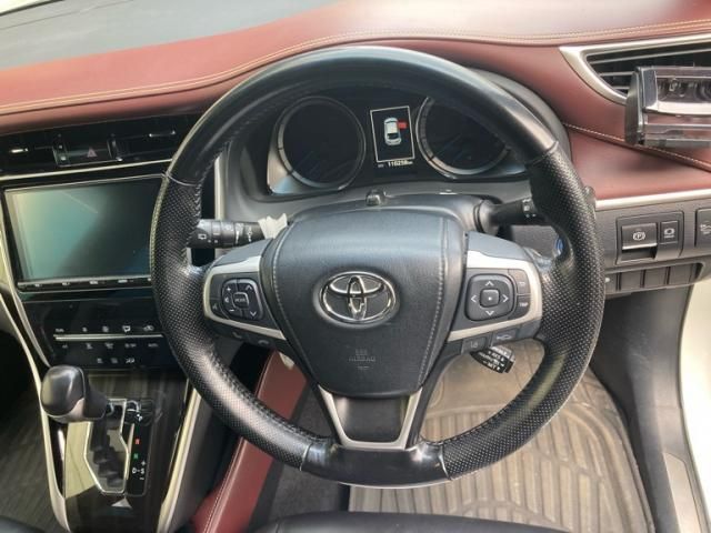 TOYOTA HARRIER HYBRID 2018 Image 31