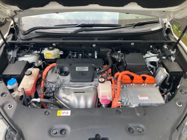 TOYOTA HARRIER HYBRID 2018 Image 31