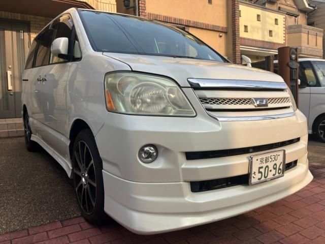 TOYOTA NOAH 2006 Image 31