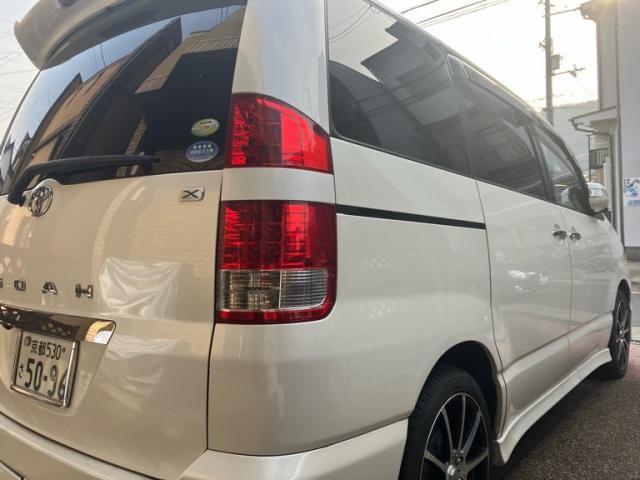TOYOTA NOAH 2006 Image 31