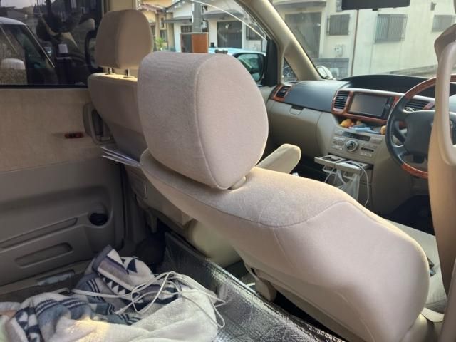 TOYOTA NOAH 2006 Image 31