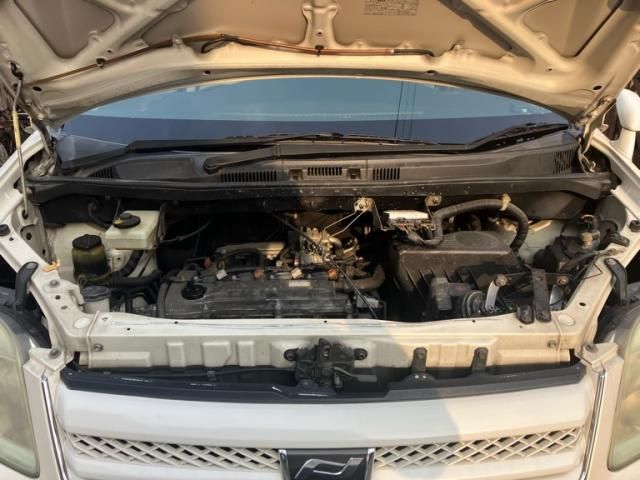 TOYOTA NOAH 2006 Image 31