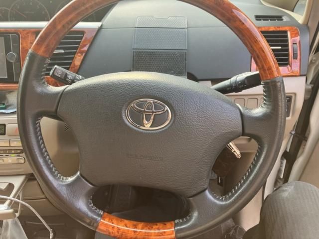 TOYOTA NOAH 2006 Image 31