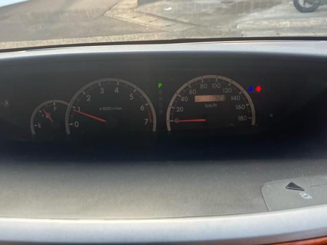 TOYOTA NOAH 2006 Image 31