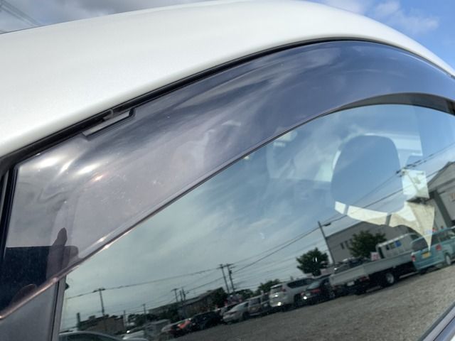 TOYOTA RACTIS 2013 Image 31