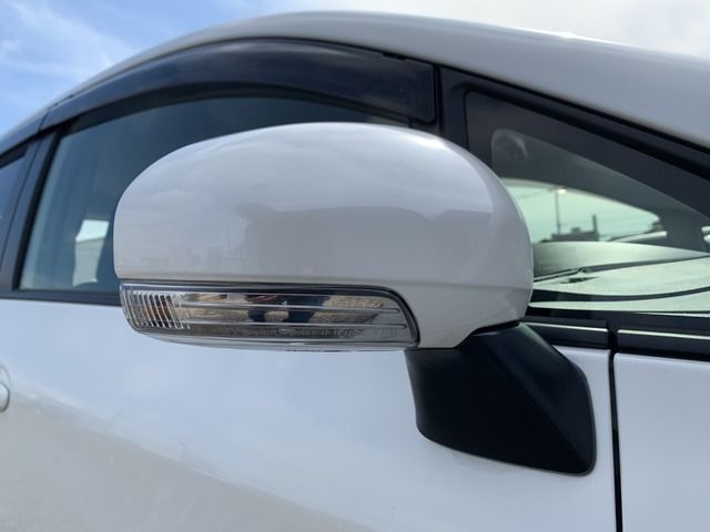 TOYOTA RACTIS 2013 Image 31