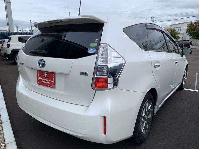 TOYOTA PRIUS ALPHA 2014 Image 31