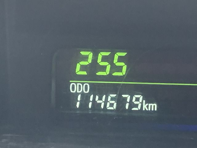 TOYOTA PRIUS ALPHA 2014 Image 31