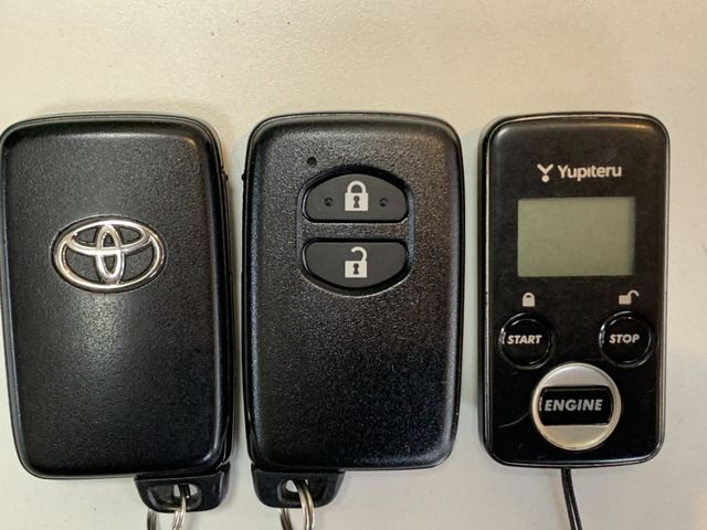 TOYOTA PRIUS ALPHA 2014 Image 31