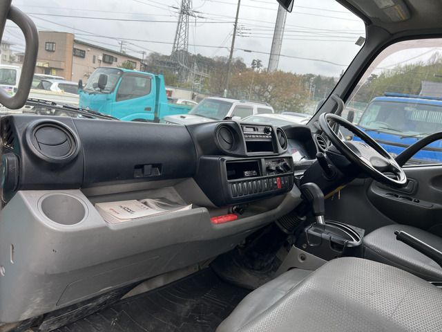 TOYOTA DYNA 2016 Image 31