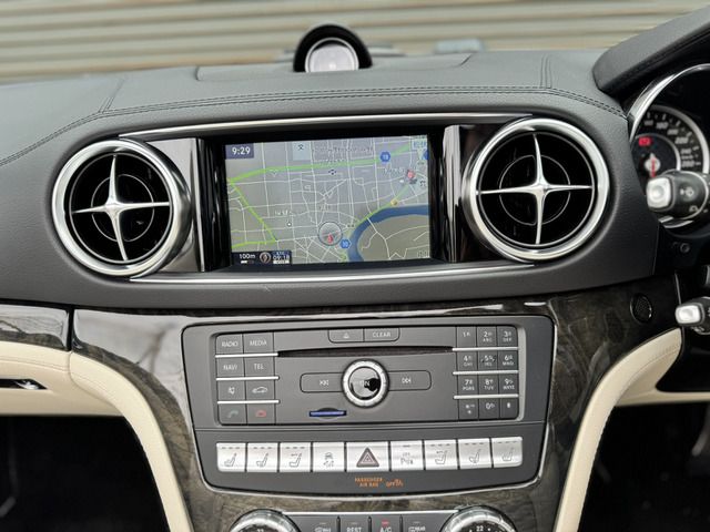 MERCEDES BENZ SL CLA 2017 Image 31