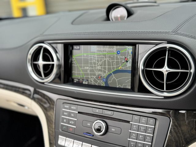 MERCEDES BENZ SL CLA 2017 Image 31