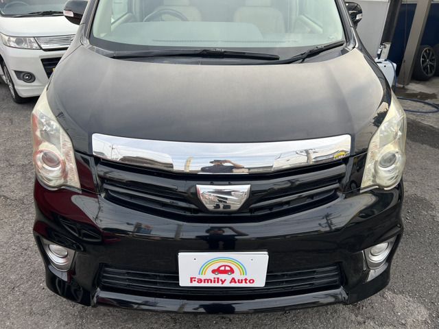TOYOTA NOAH 2011 Image 31